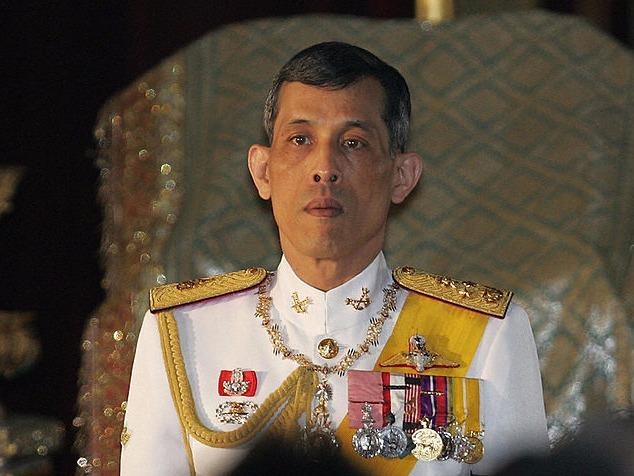 Thai tu Thai Lan ve nuoc de ke vi ngoi vua hinh anh