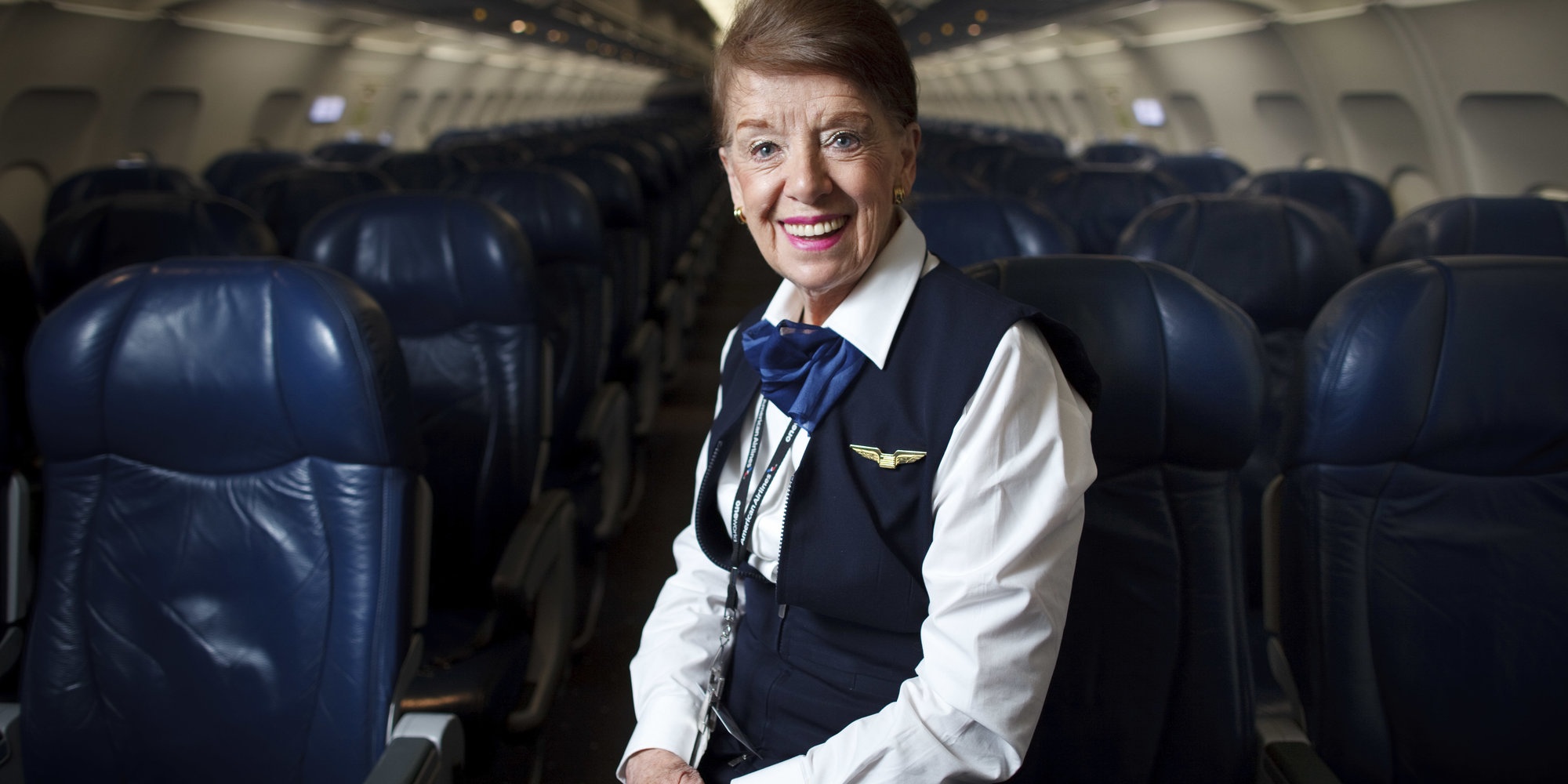 Tiep vien hang khong gia nhat the gioi anh 1