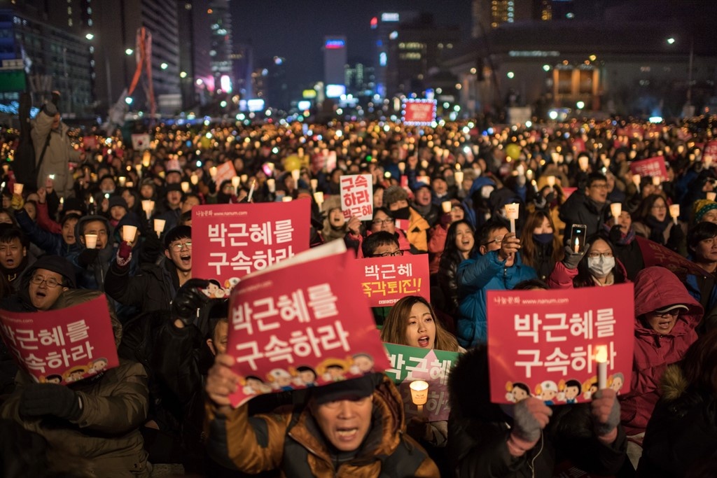 Chau A gong minh trai qua nam 2016 day bien dong hinh anh