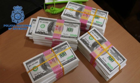 Tay Ban Nha bat 200 nguoi Trung Quoc lua dao qua dien thoai hinh anh