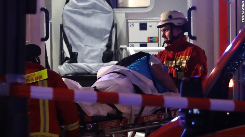 Dam xe tai o Duc: 'Het nhu vu khung bo tai Nice, Phap' hinh anh