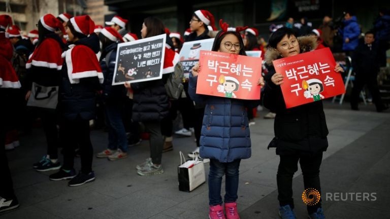 biểu tình phản đối tổng thống Hàn Quốc ảnh 7 bieu tinh phan doi tong thong Han Quoc anh 7