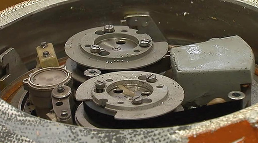 Nga tim thay hop den thu hai cua may bay Tu-154 gap nan hinh anh