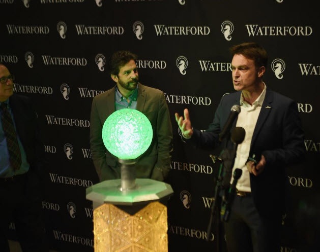 quả cầu pha lê ở Quảng trường Thời đại ảnh 3 qua cau pha le o Quang truong Thoi dai anh 3