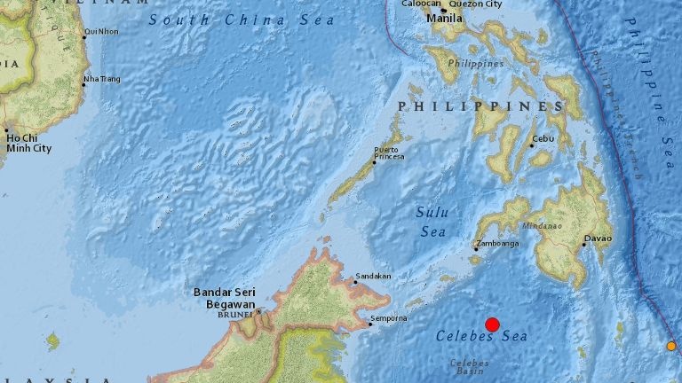 Dong dat manh 7,3 do Richter o Philippines hinh anh