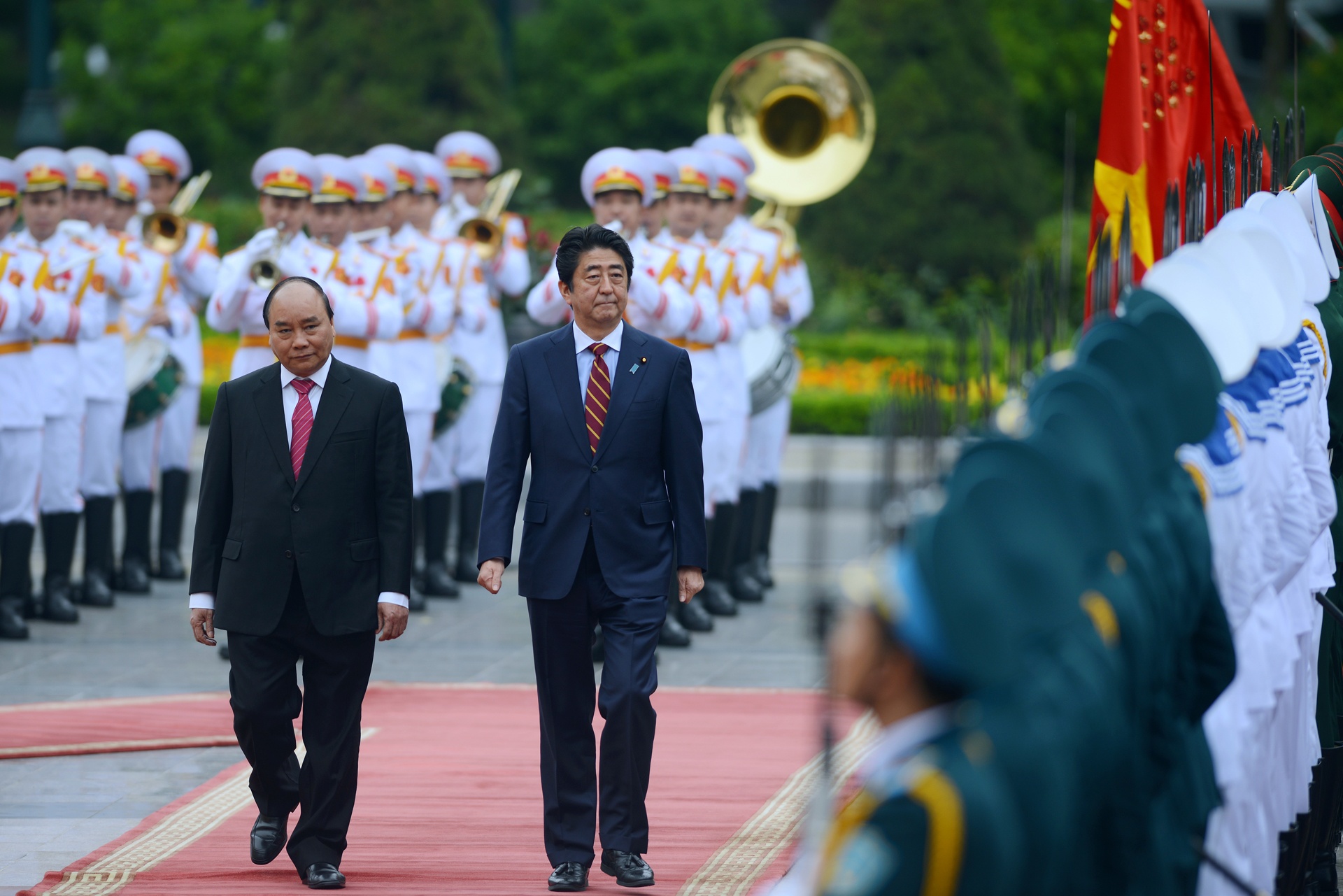 lễ đón Thủ tướng Shinzo Abe ở Hà Nội ảnh 4 le don Thu tuong Shinzo Abe o Ha Noi anh 4