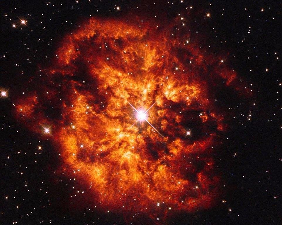 Thien ha bung no va ruc sang qua kinh vien vong Hubble hinh anh