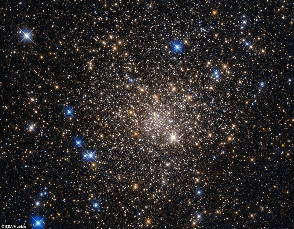 Nhin sau vao vu tru qua kinh vien vong Hubble hinh anh