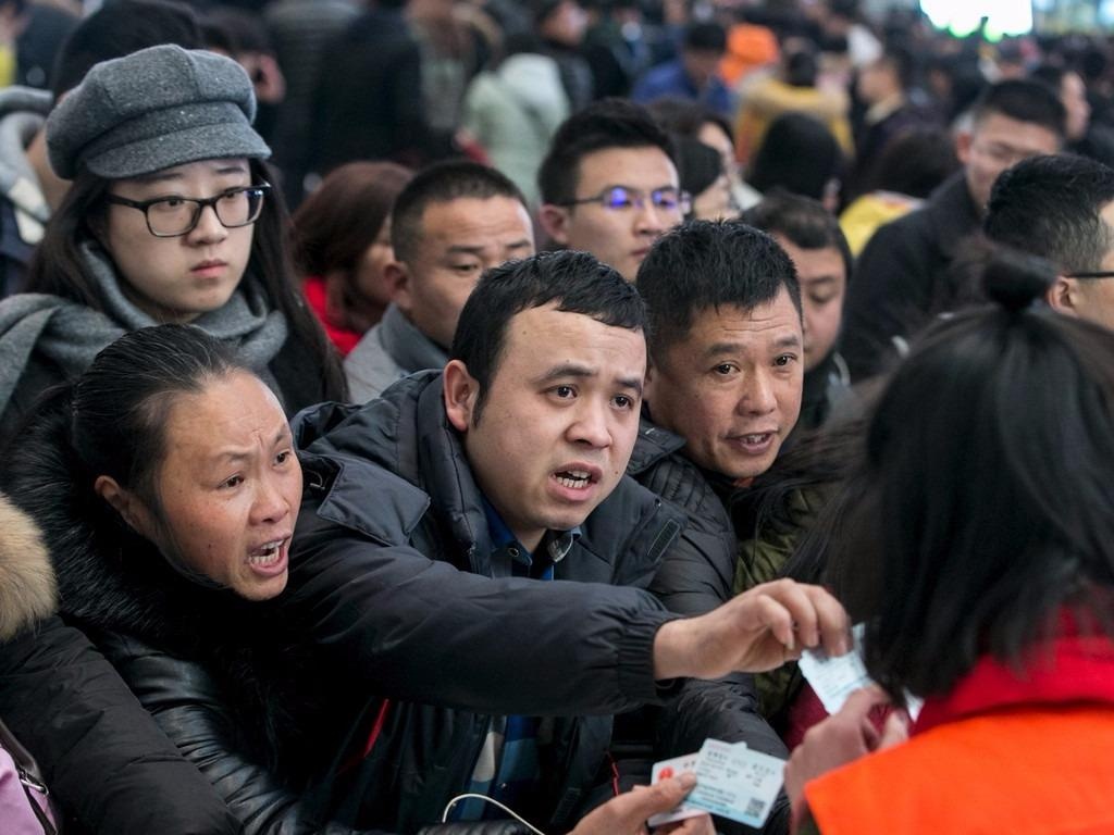 Mot tuan hon loan o Trung Quoc truoc Tet am lich hinh anh