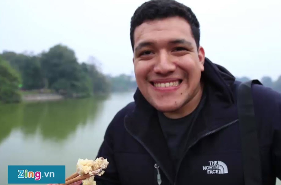 Lan dau an banh chung, dua hanh cua nguoi nuoc ngoai hinh anh