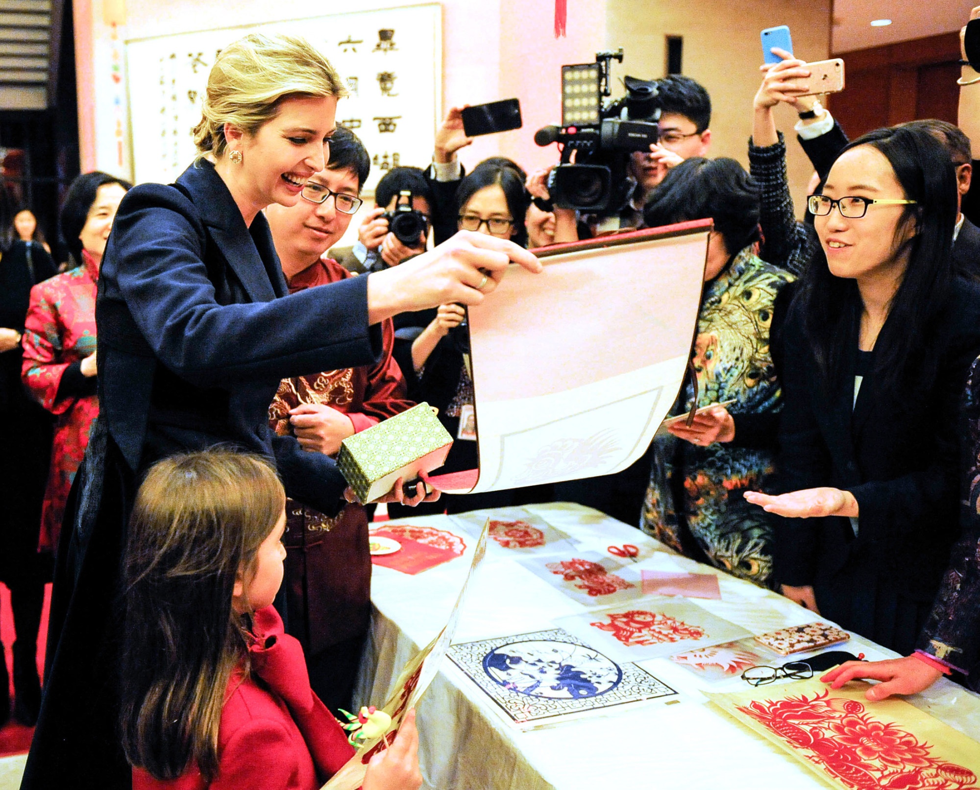 chiến thuật làm thân với gia đình Trump của Trung Quốc ảnh 1 chien thuat lam than voi gia dinh Trump cua Trung Quoc anh 1