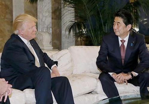 Thu tuong Nhat den My, sap hoi dam voi Tong thong Trump hinh anh