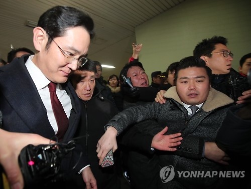 phó chủ tịch tập đoàn Samsung bị bắt ảnh 3 pho chu tich tap doan Samsung bi bat anh 3