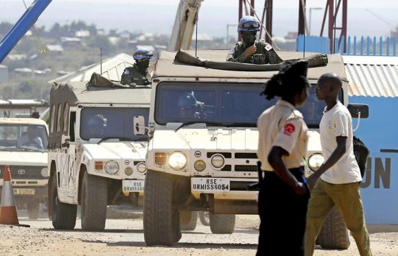 Nhat Ban co the cung cap xe tai quan su cho cac nuoc ASEAN hinh anh