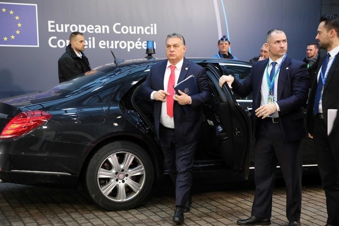 Khong chi Trump,  nhieu chinh khach khac cung miet thi nguoi di cu anh 2