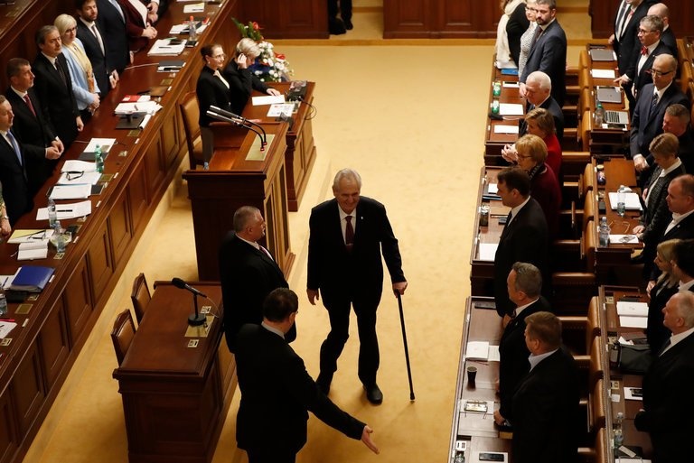 Khong chi Trump,  nhieu chinh khach khac cung miet thi nguoi di cu anh 1