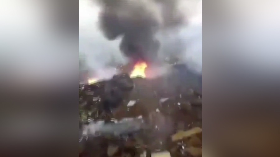 May bay quan su Trung Quoc roi trong luc tap luyen hinh anh