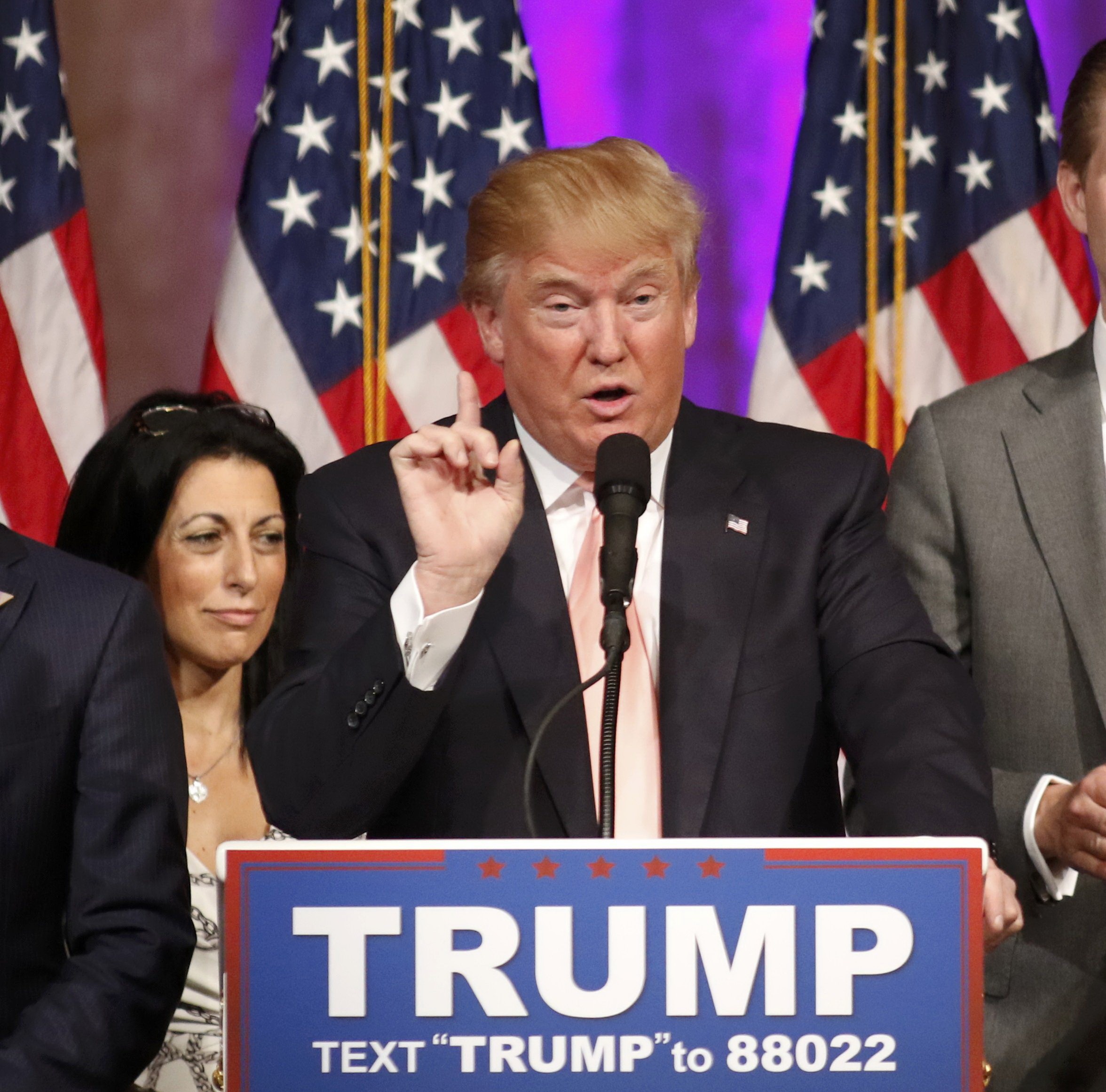 Donald Trump van co the mat ve tranh cu tong thong My hinh anh