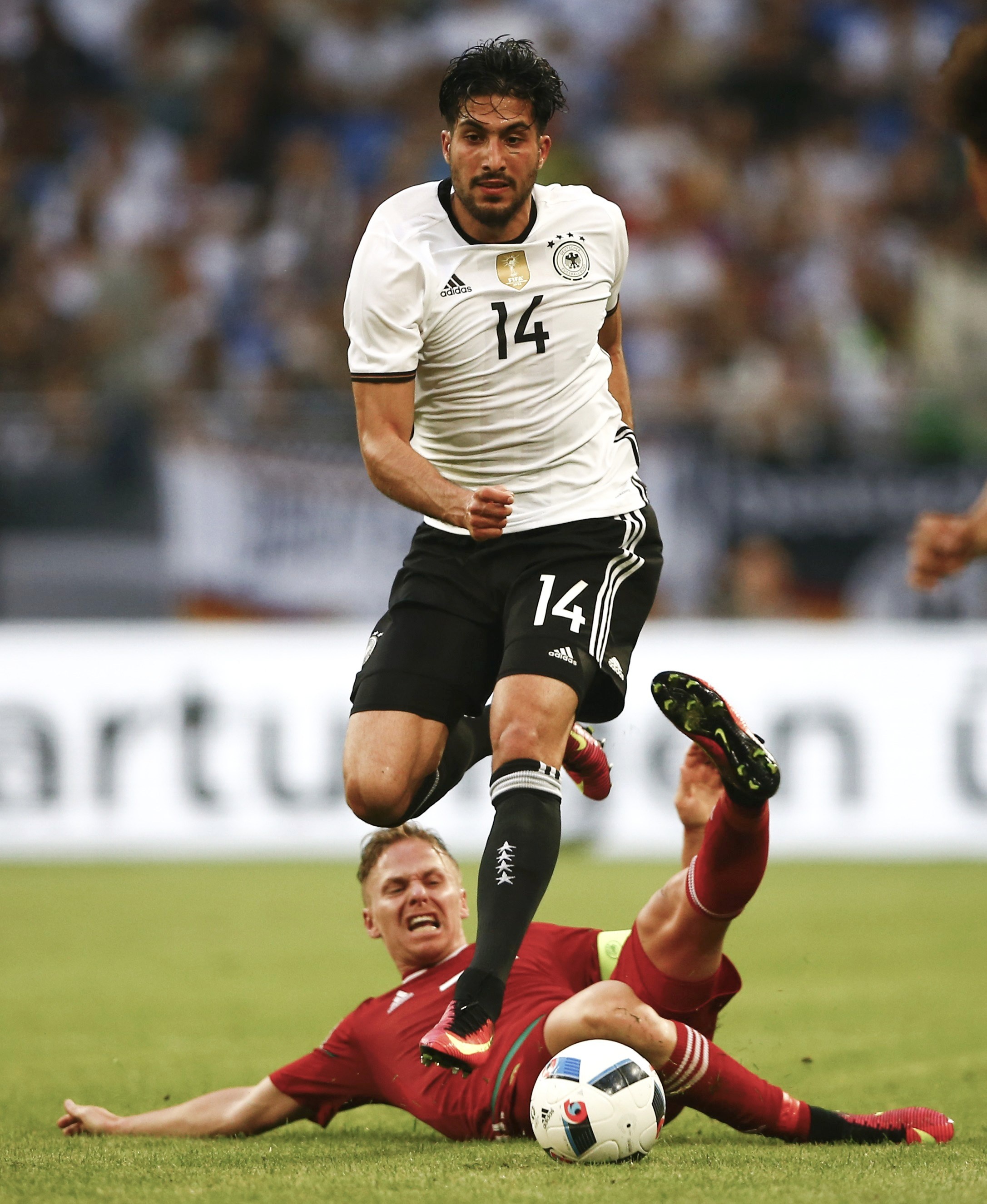 Doi hinh tuyen Duc trong tran gap Phap anh 3