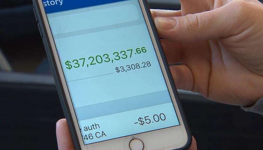 Ngan hang chuyen nham 37 trieu USD vao tai khoan khach hang hinh anh