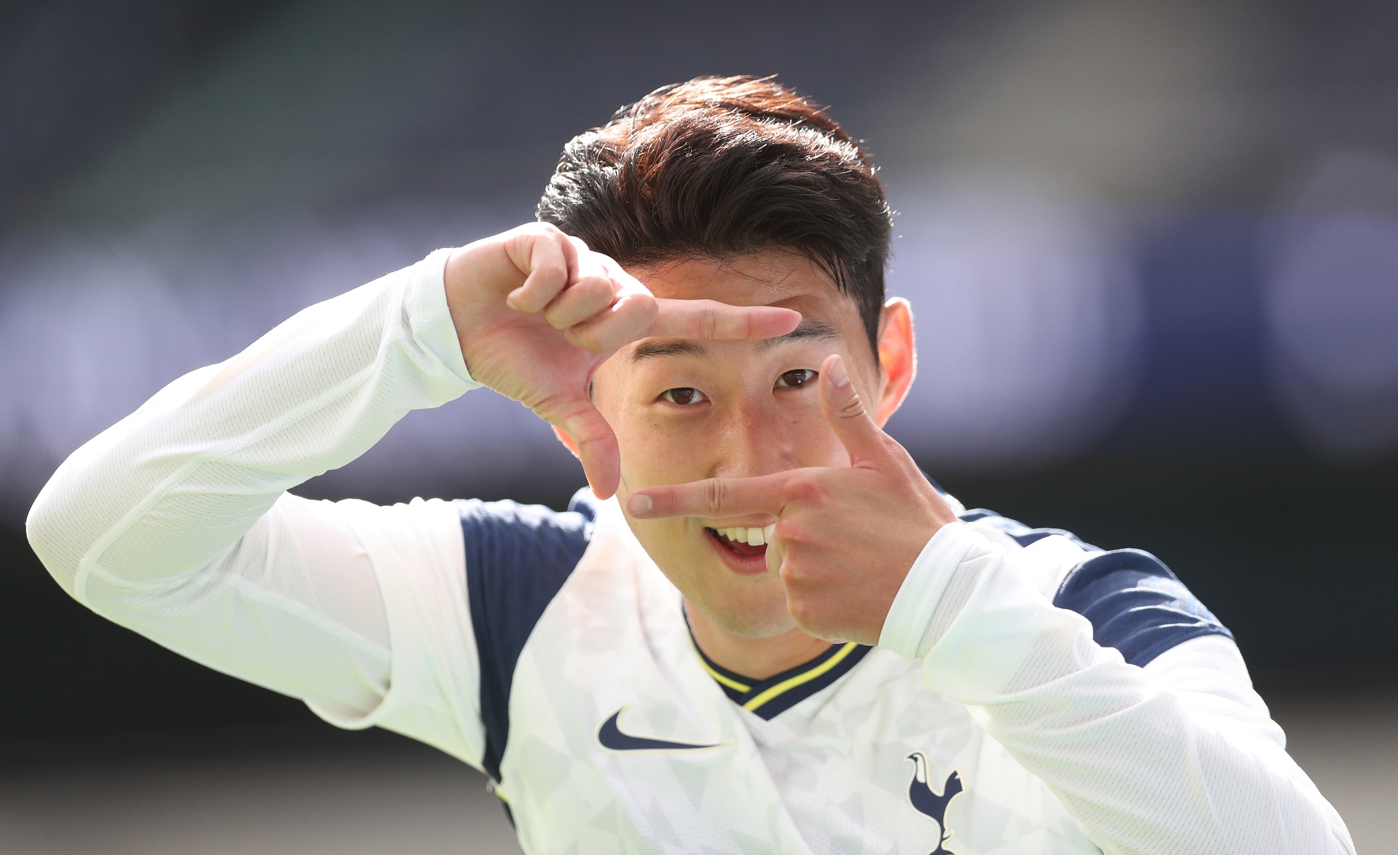 'Son Heung-min la cau thu chau A hay nhat tai Premier League' hinh anh