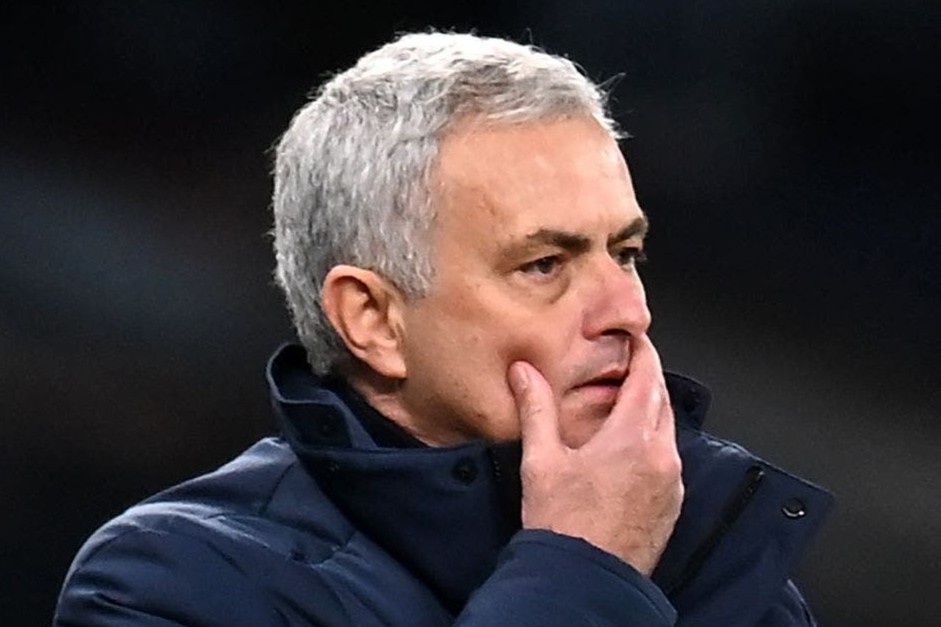 Tu duy cu ky co the khien Mourinho vo mong vo dich hinh anh