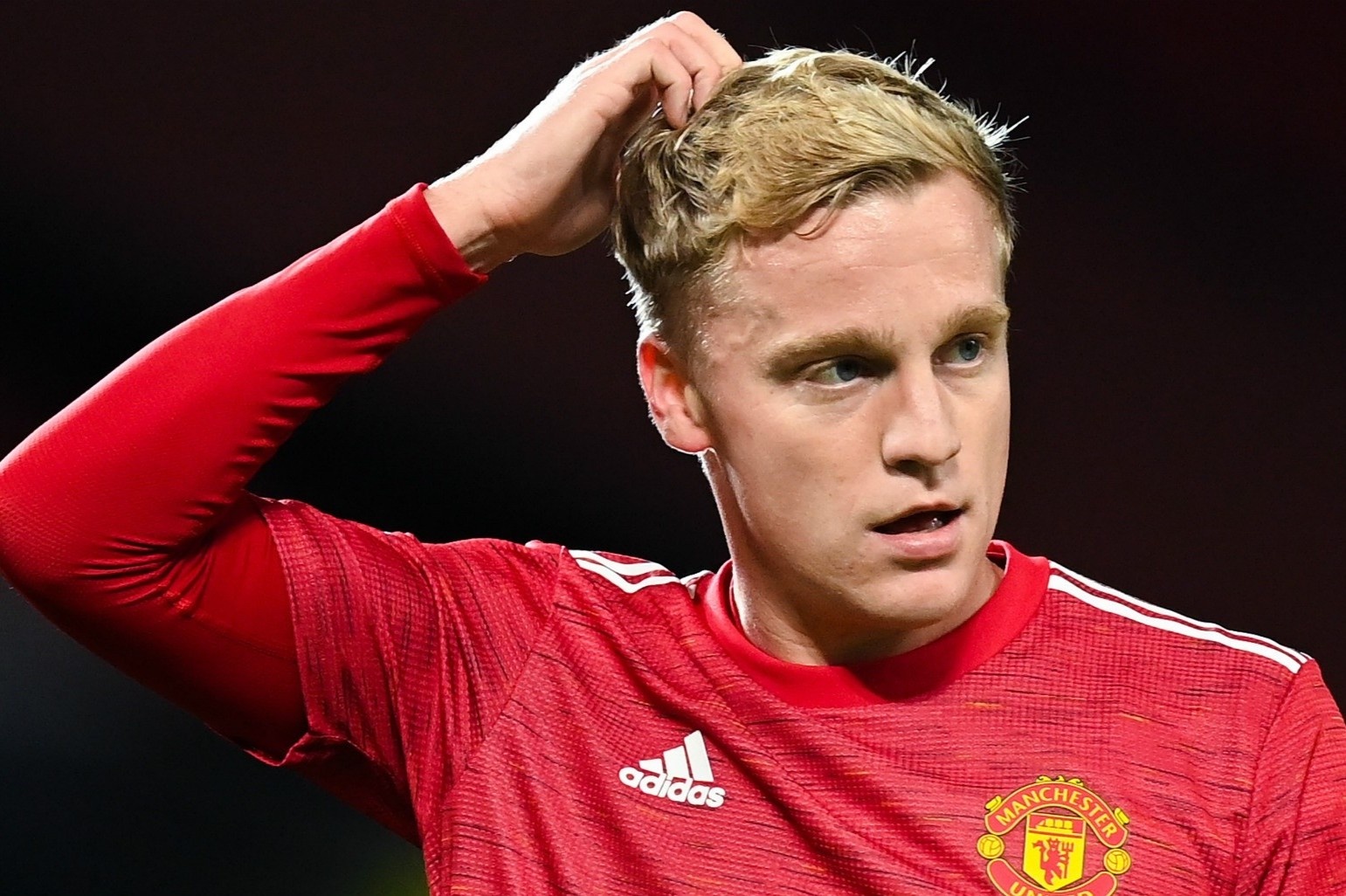 Vi tri phu hop cho Van de Beek la ghe du bi hinh anh