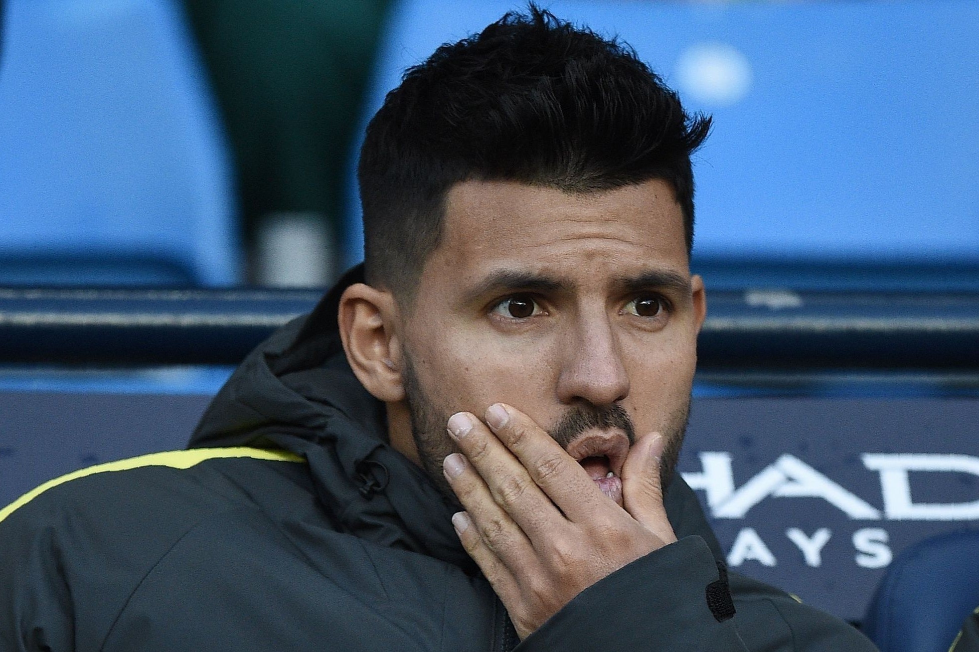 Noi buon cua Aguero o buoi hoang hon su nghiep hinh anh