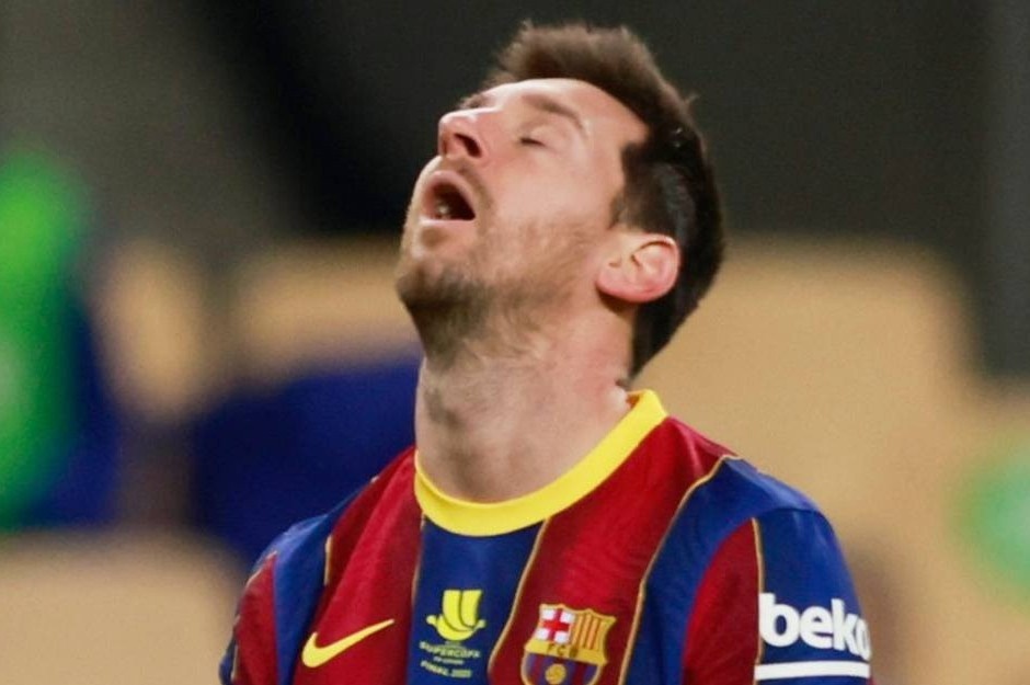 Dang sau hanh vi bao luc cua Messi hinh anh