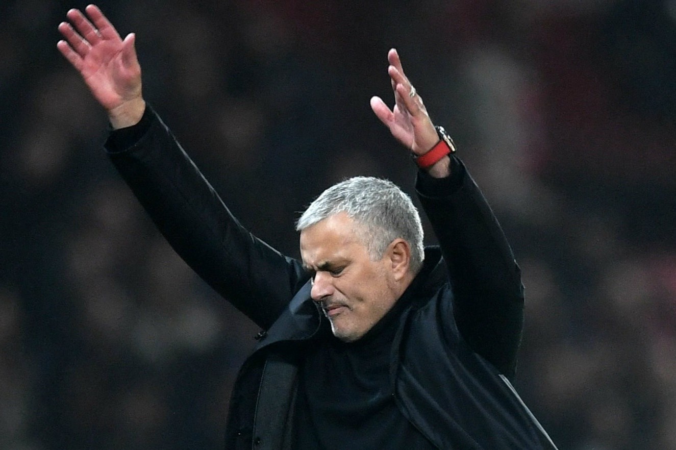 Su hoang loan cua Mourinho hinh anh