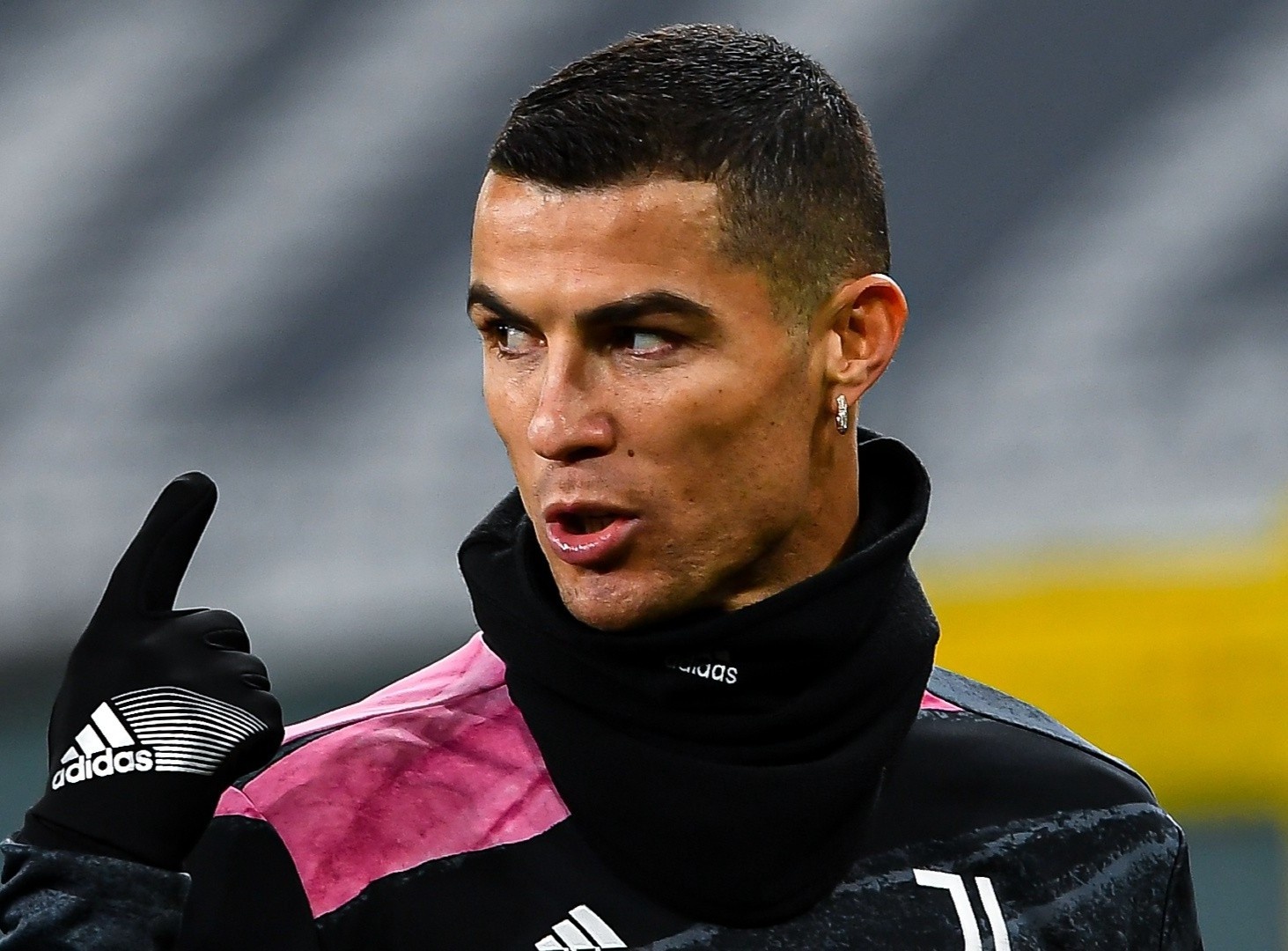 Real da sai ve Ronaldo hinh anh