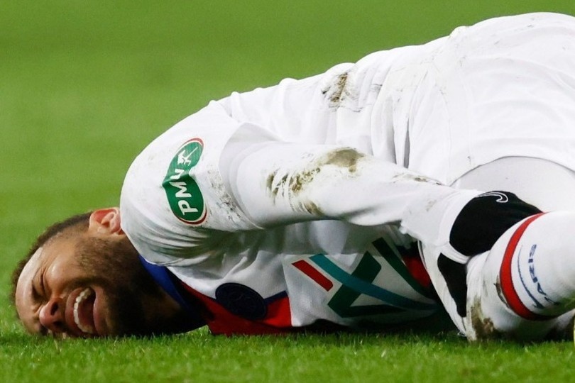 Neymar het cua da tran gap Barca hinh anh