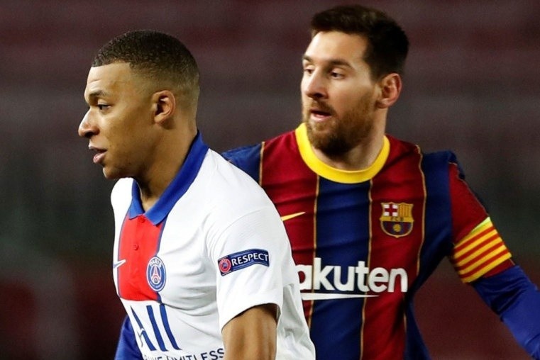 Vi sao hat-trick cua Mbappe vo nghia truoc Messi? hinh anh