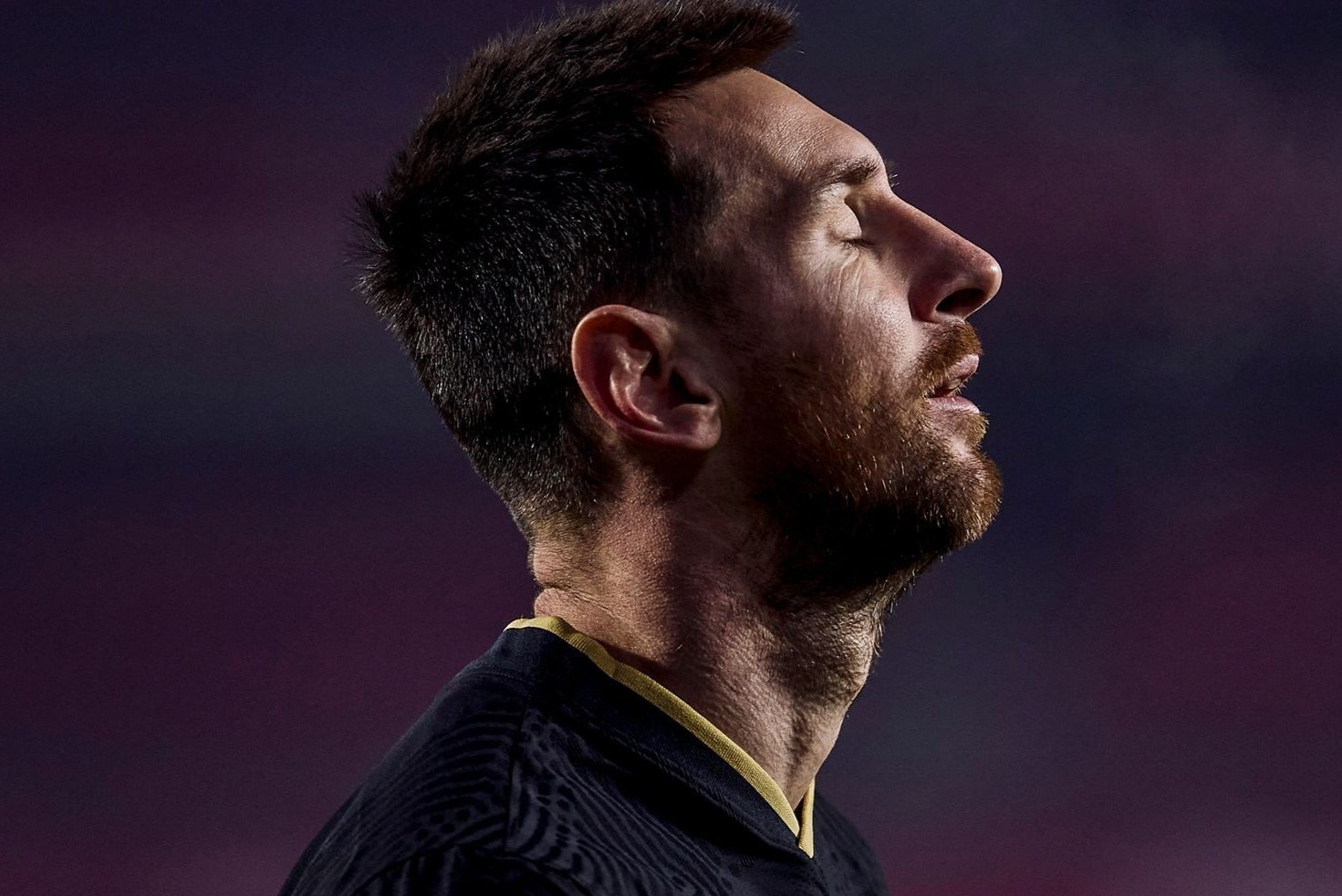 Mbappe dat dau cham het cho Messi o Barca hinh anh