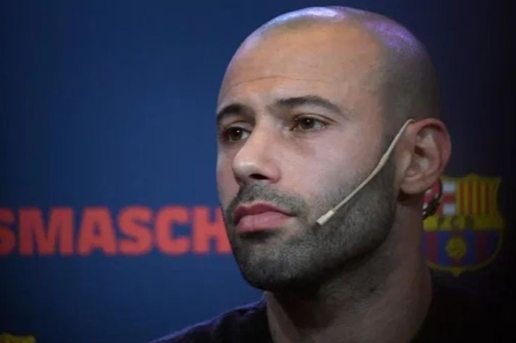 Mascherano: 'Toi la ai ma dam khuyen Messi' hinh anh