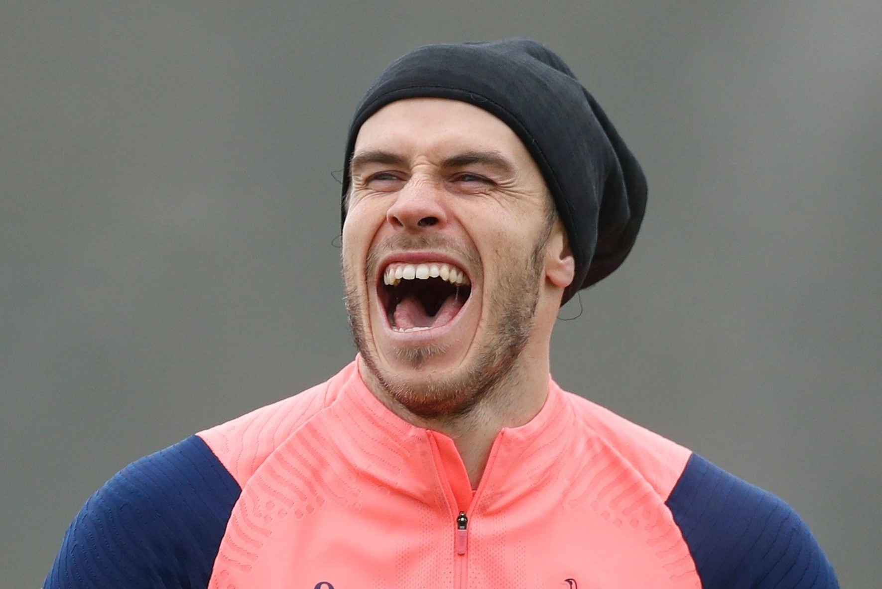 Bale hoi sinh manh me hinh anh