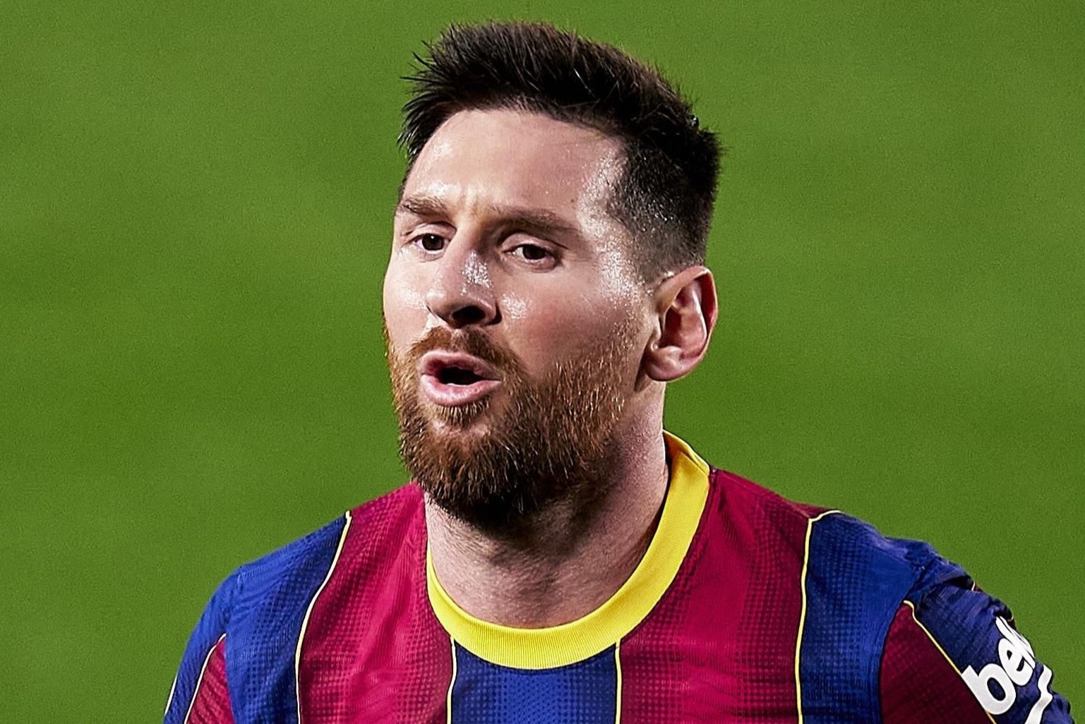 Messi dang da voi nhung cau thu binh thuong o Barca hinh anh