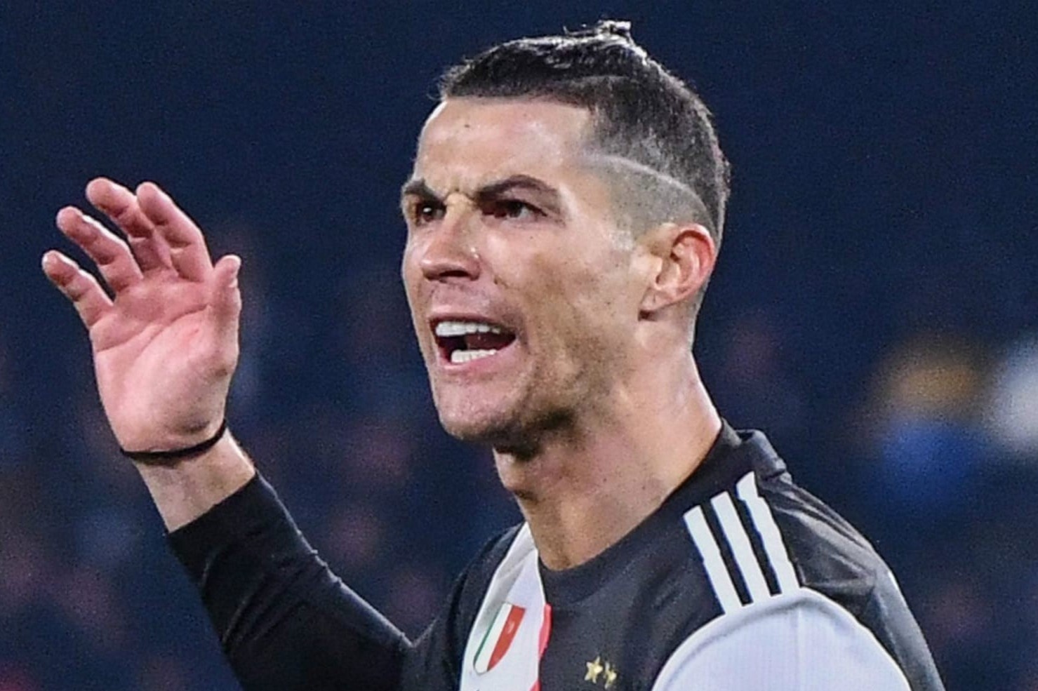 Ronaldo van la ngoi sao xuat sac hinh anh