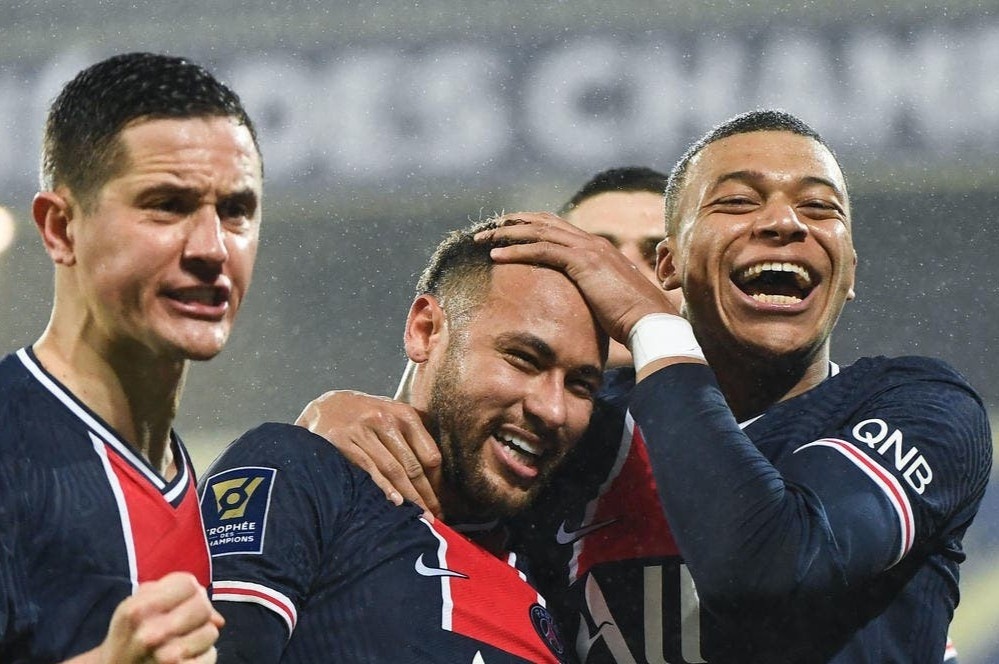 PSG qua manh hinh anh