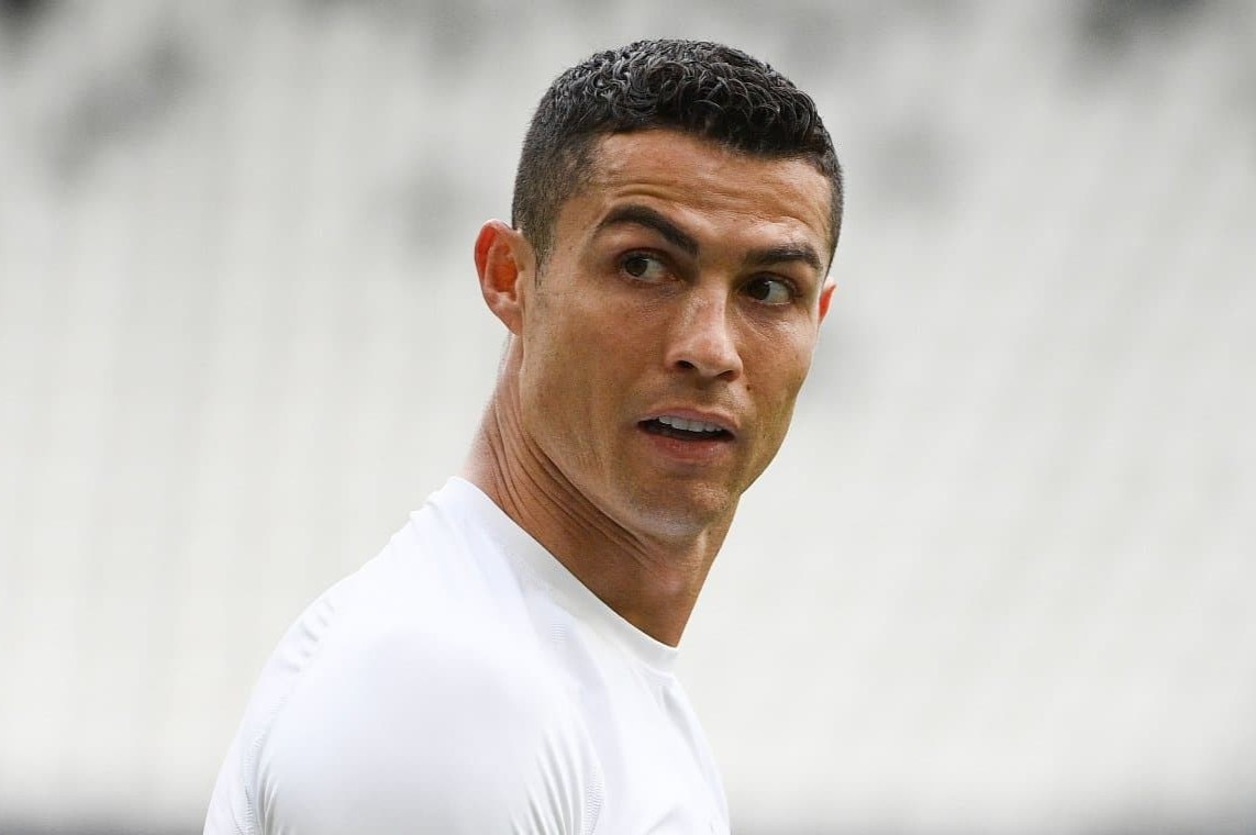 Bao Italy: 'Mot Ronaldo vung ve va tho lo' hinh anh