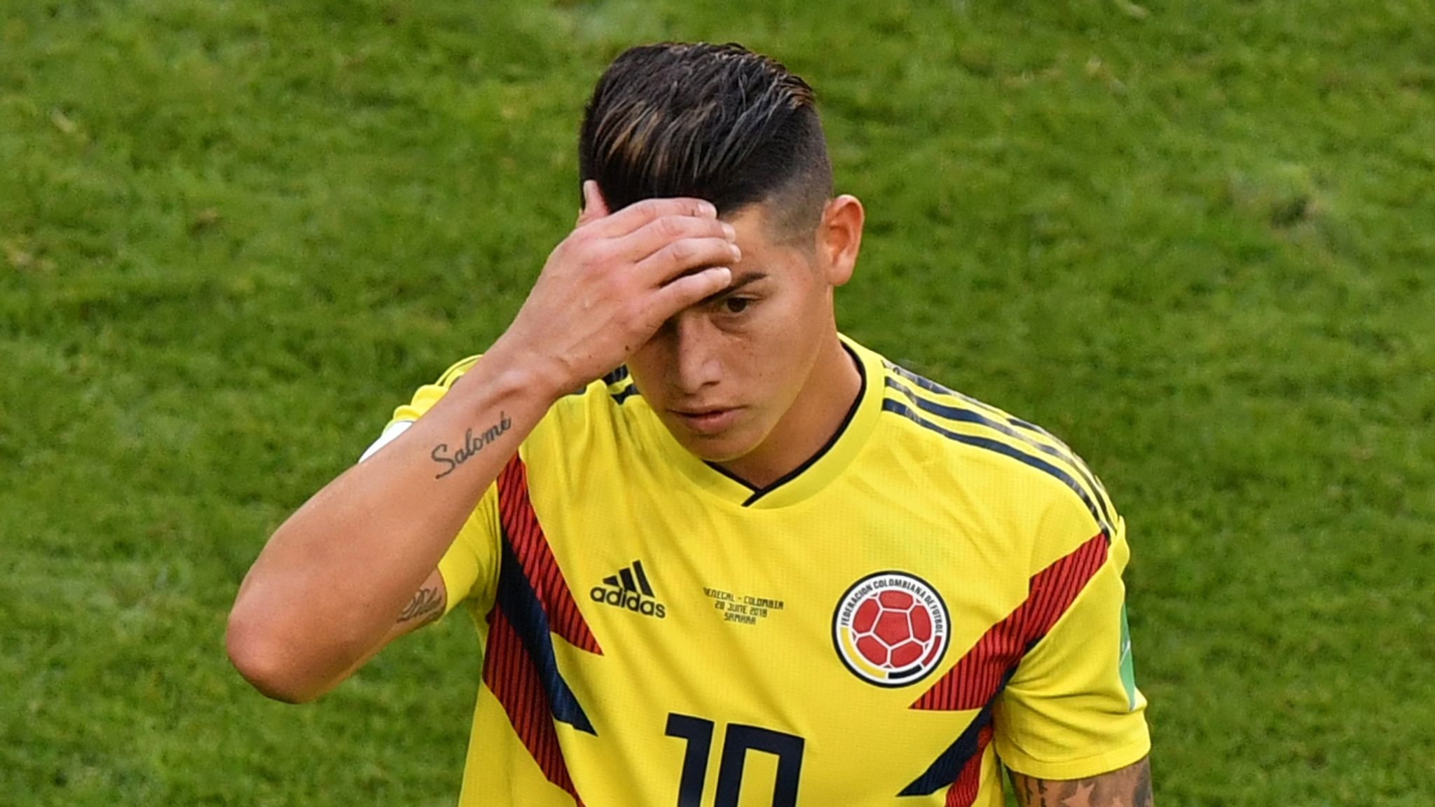 Vi sao James Rodriguez bi loai khoi tuyen Colombia? hinh anh