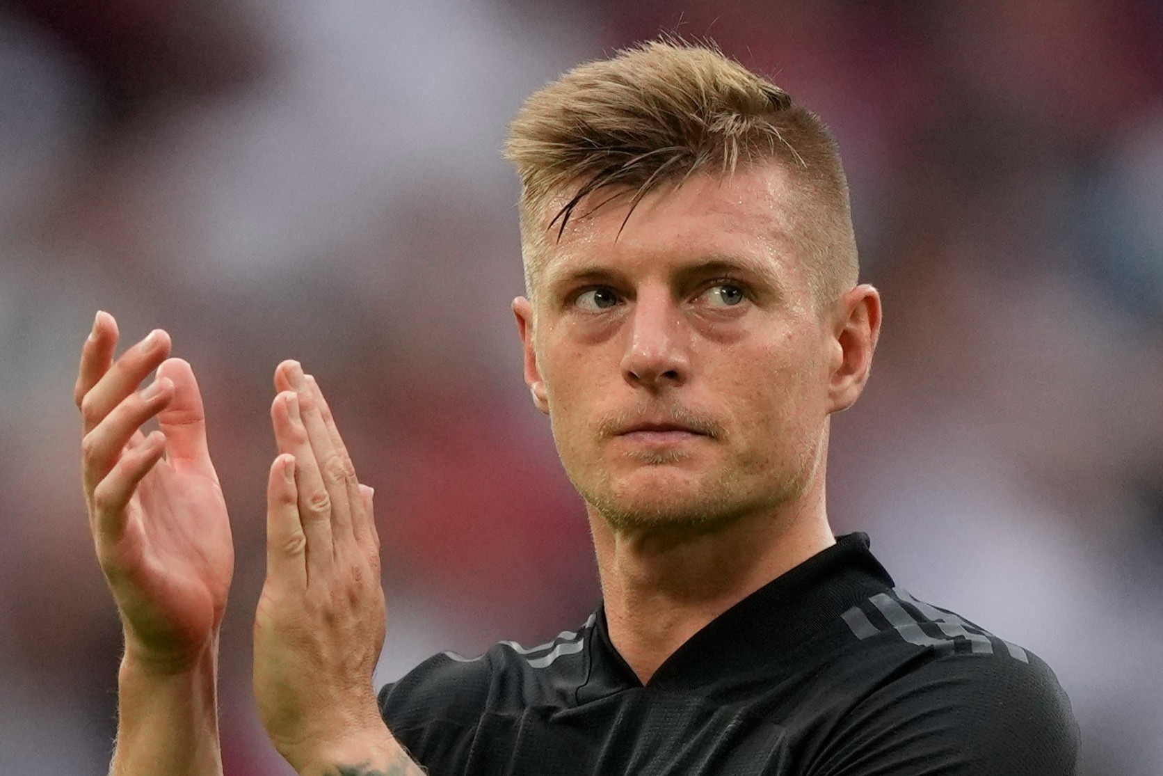 Matthaus: 'Nhung duong chuyen cua Kroos qua mau me' hinh anh