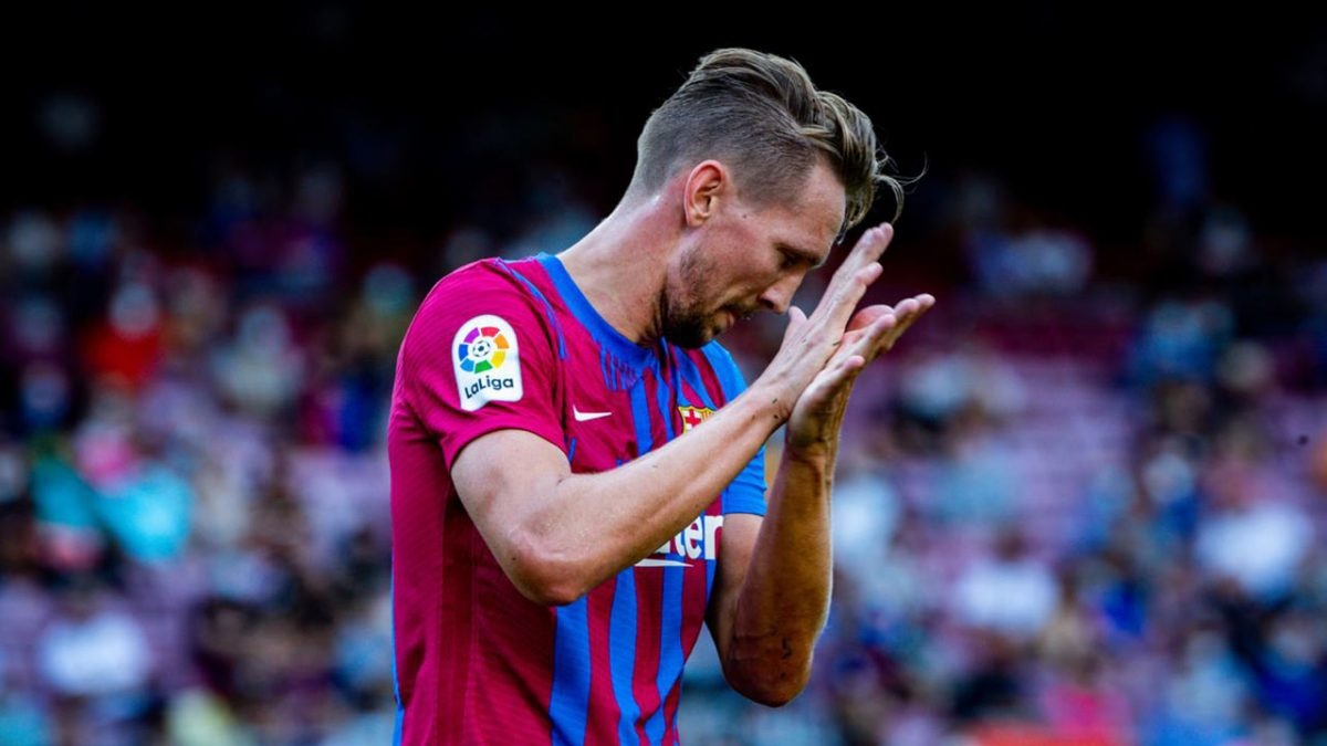 Xavi bat dau sang loc doi hinh Barca hinh anh