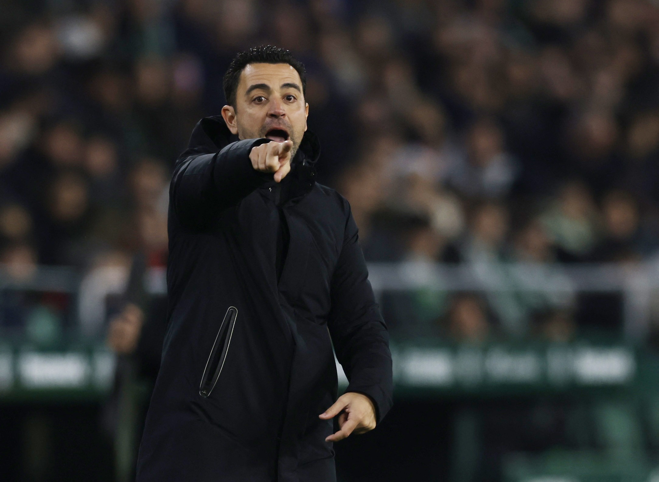 HLV Xavi: 'MU kho bi danh bai luc nay' hinh anh