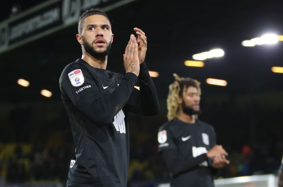 Rooney tham hoa anh 1