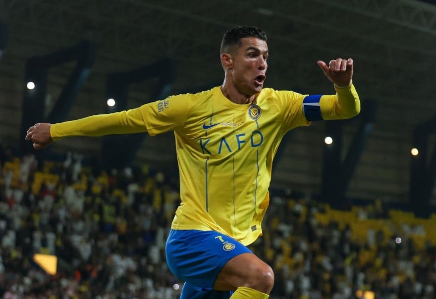 Ronaldo pha ky luc cua Messi hinh anh