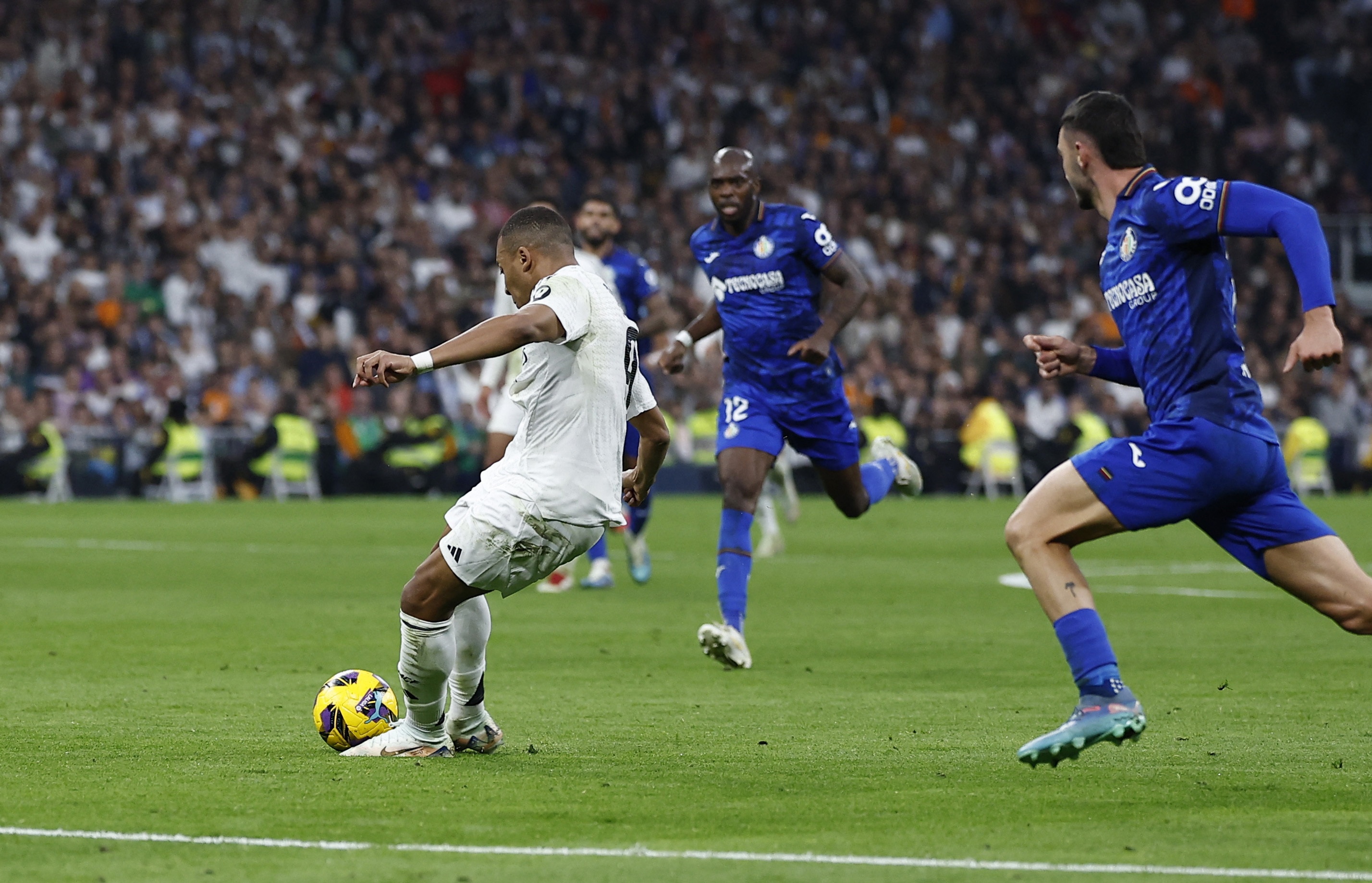 Mbappe toa sang anh 1