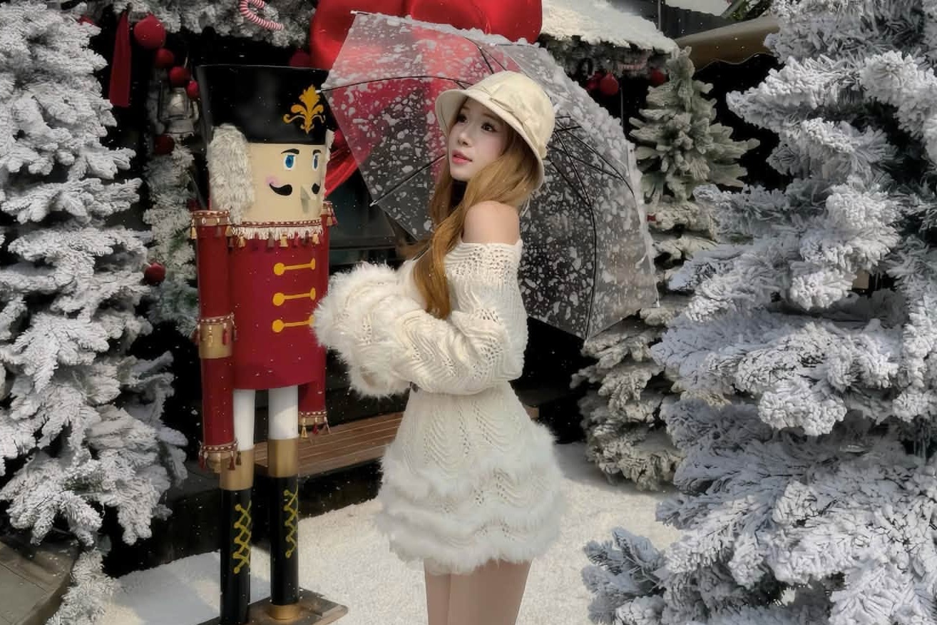 Quán cà phê TP.HCM chi 500 triệu trang trí Noel trước 3 tháng