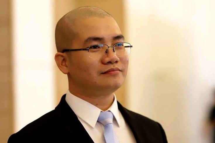 Nguyen Thai Luyen dua nguoi than vao vong lao ly nhu the nao hinh anh