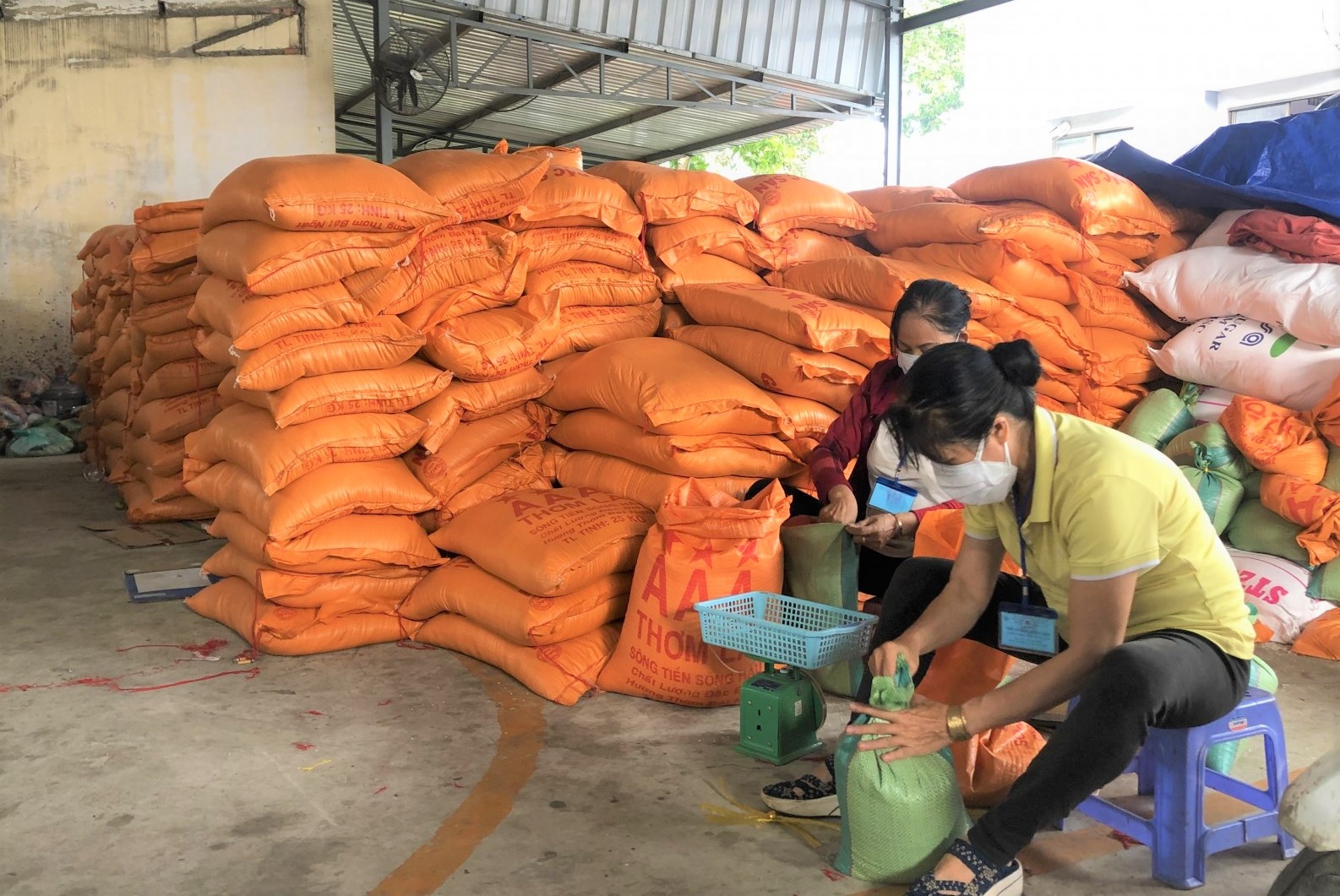 Binh Duong dam bao du luong thuc cho nguoi dan,  giam doc so y te Binh Duong,  Nguyen Hong Chuong,  ai o dau o yen do anh 1